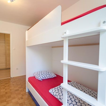 Apartment Near The Train Station Ljubljana Eksteriør billede