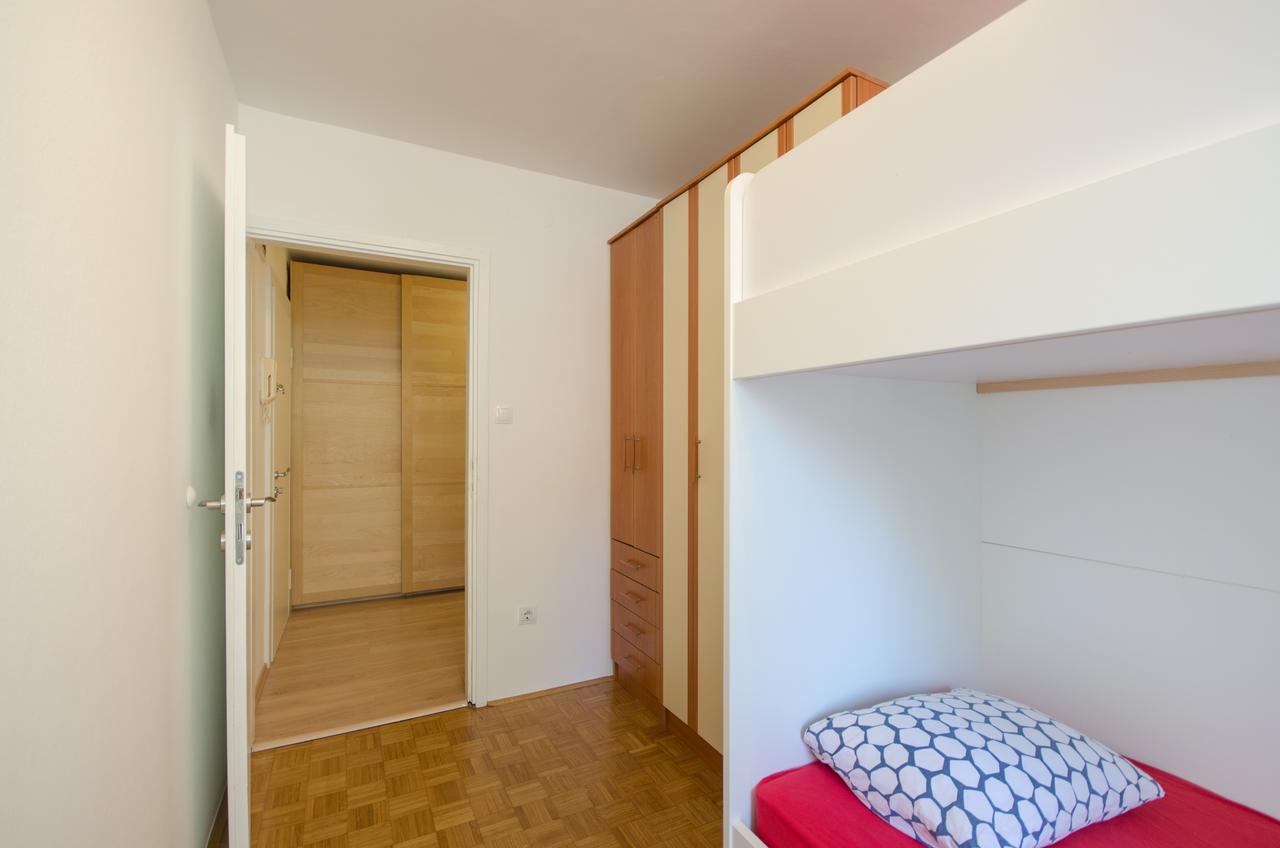 Apartment Near The Train Station Ljubljana Eksteriør billede