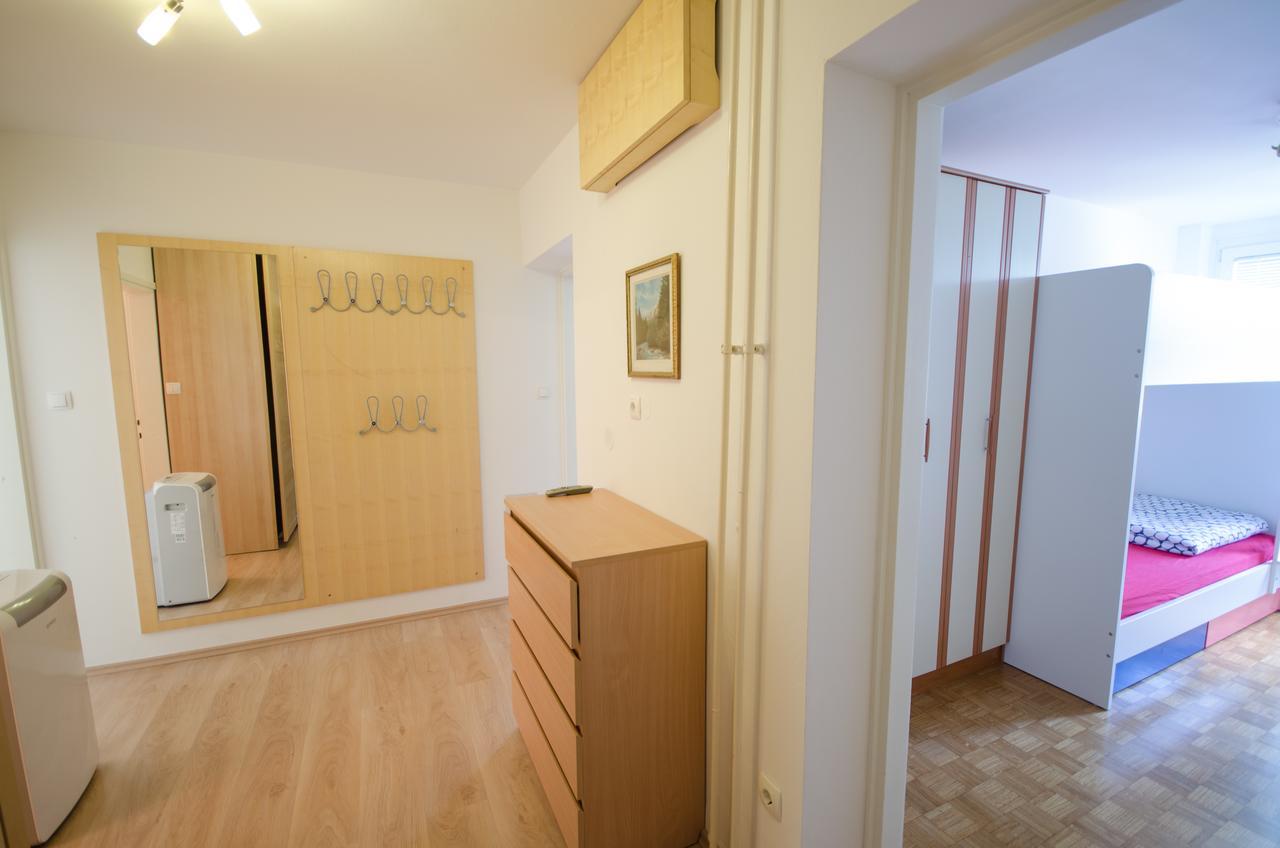 Apartment Near The Train Station Ljubljana Eksteriør billede