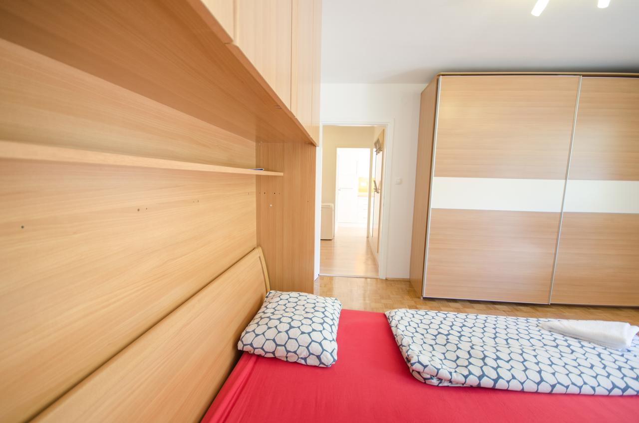 Apartment Near The Train Station Ljubljana Eksteriør billede