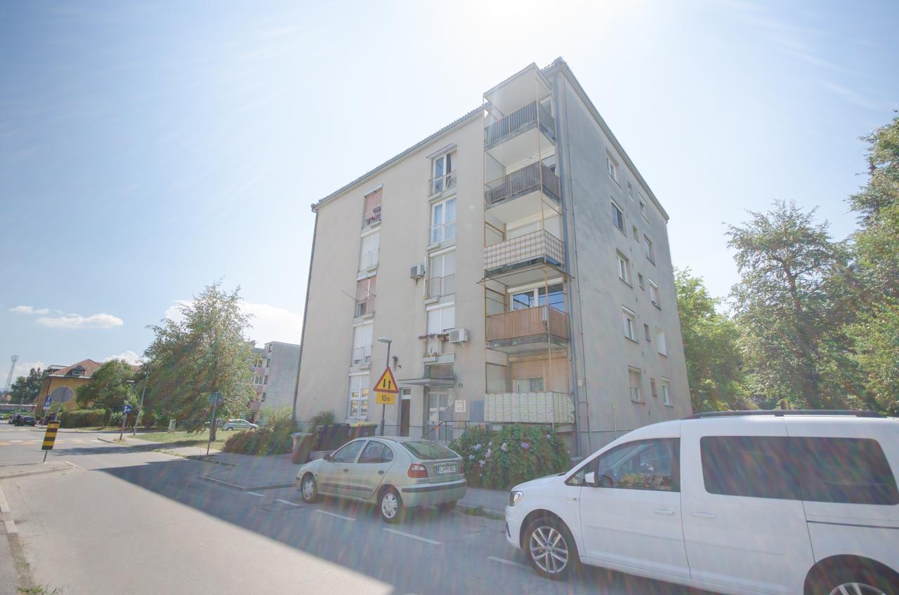 Apartment Near The Train Station Ljubljana Eksteriør billede