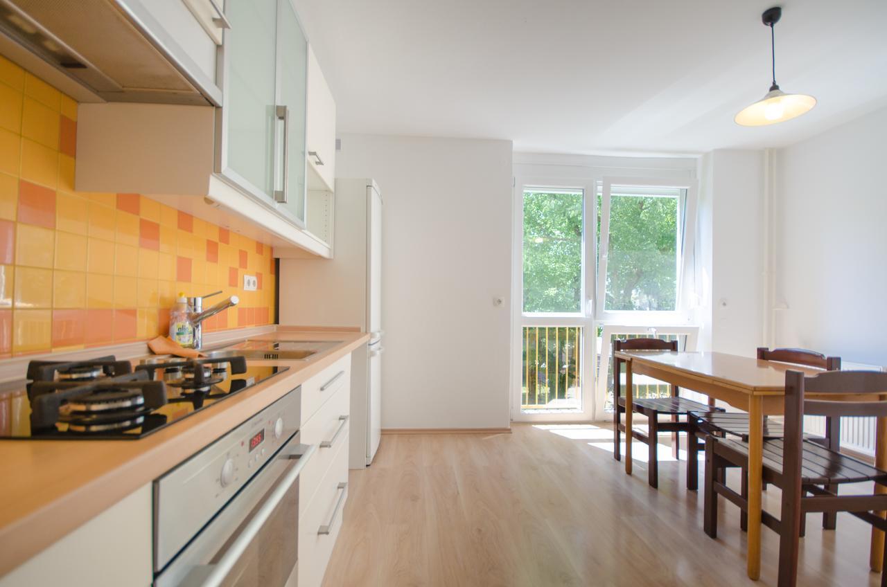 Apartment Near The Train Station Ljubljana Eksteriør billede