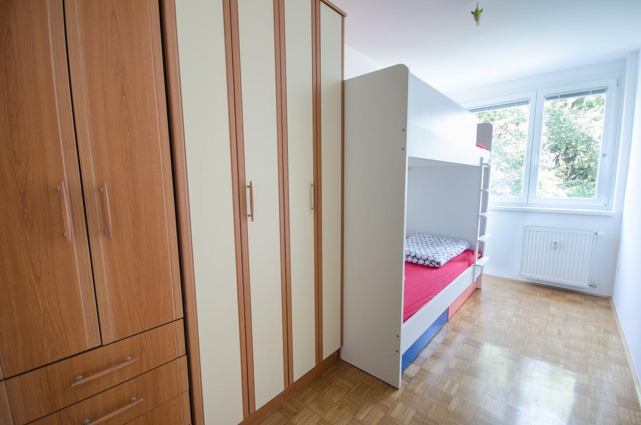 Apartment Near The Train Station Ljubljana Eksteriør billede