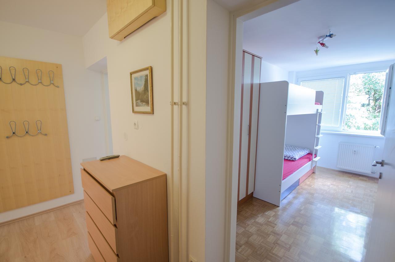 Apartment Near The Train Station Ljubljana Eksteriør billede